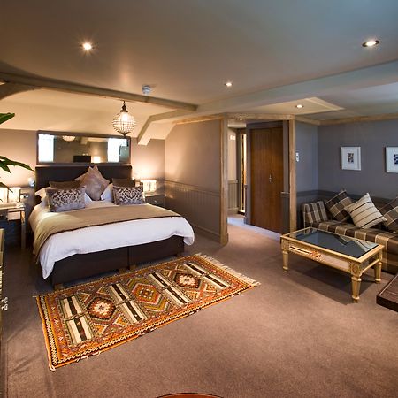 The Farmhouse Hotel And Restaurant Saint Saviour Стая снимка