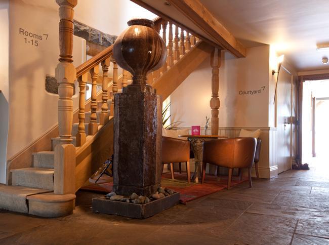 The Farmhouse Hotel And Restaurant Saint Saviour Интериор снимка