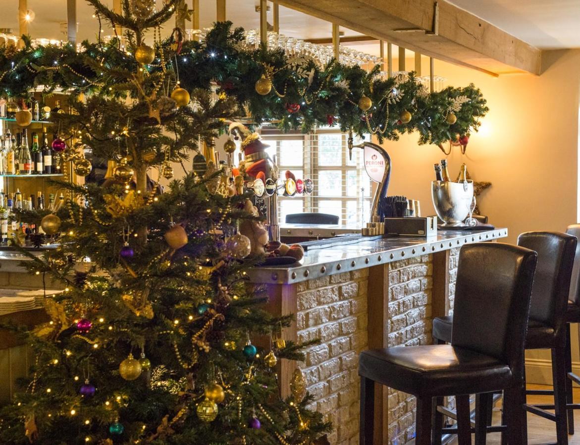 The Farmhouse Hotel And Restaurant Saint Saviour Екстериор снимка